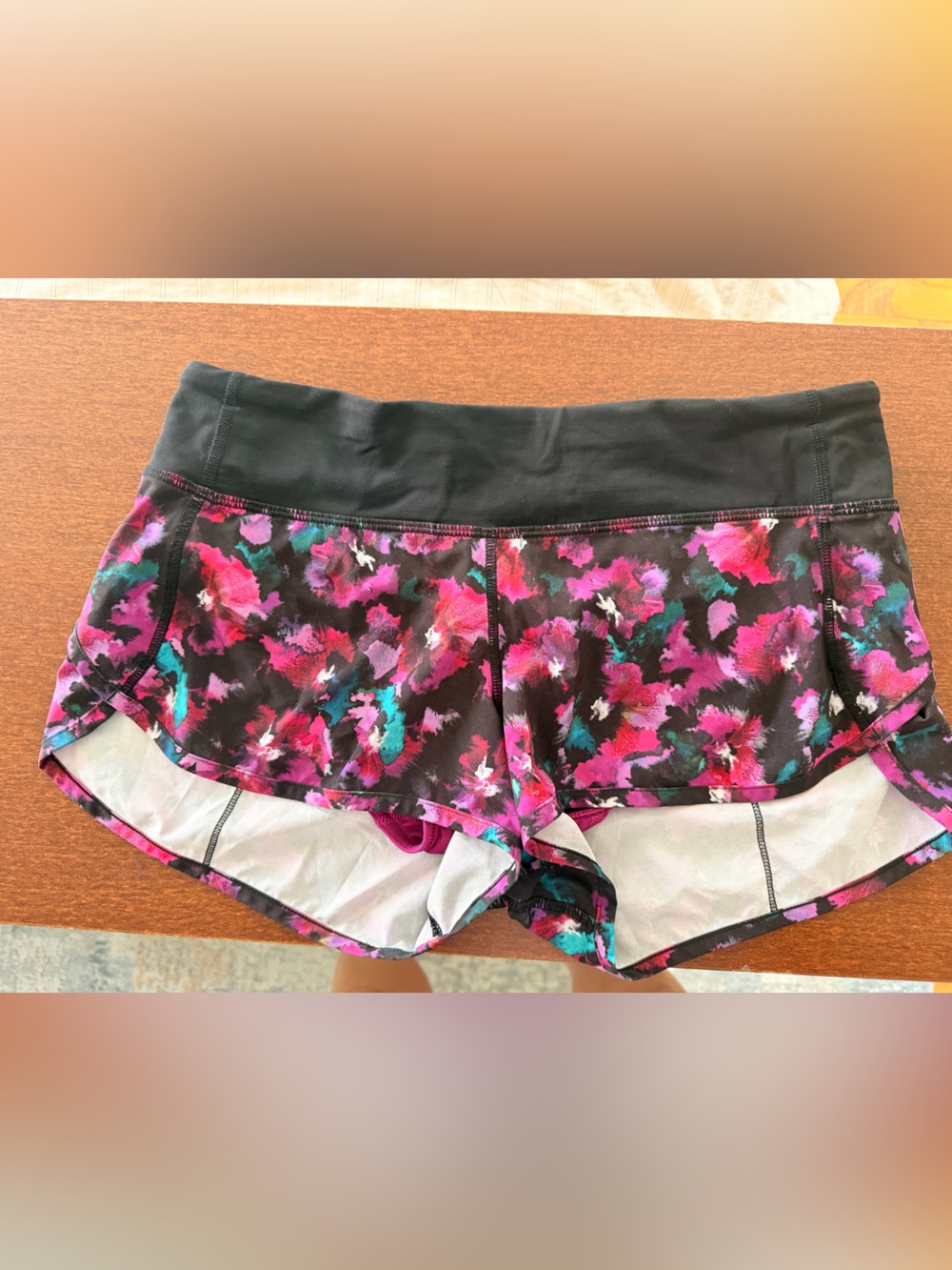 Lululemon RARE speedup 2.5 patterned Floral-Print